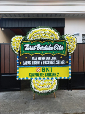Papan Bunga Duka di Lifofa
